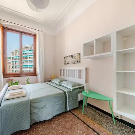 דירה Penthouse In The Sky ג'נובה