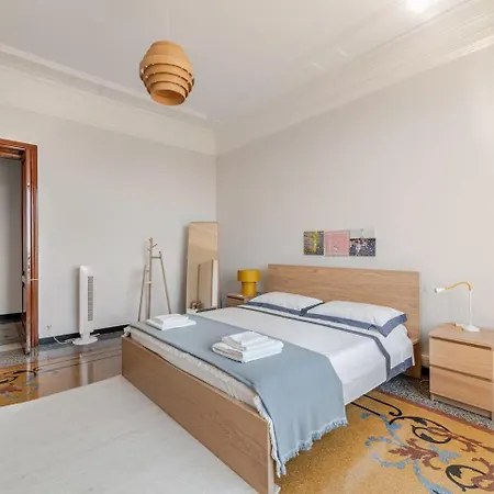 דירה Penthouse In The Sky ג'נובה